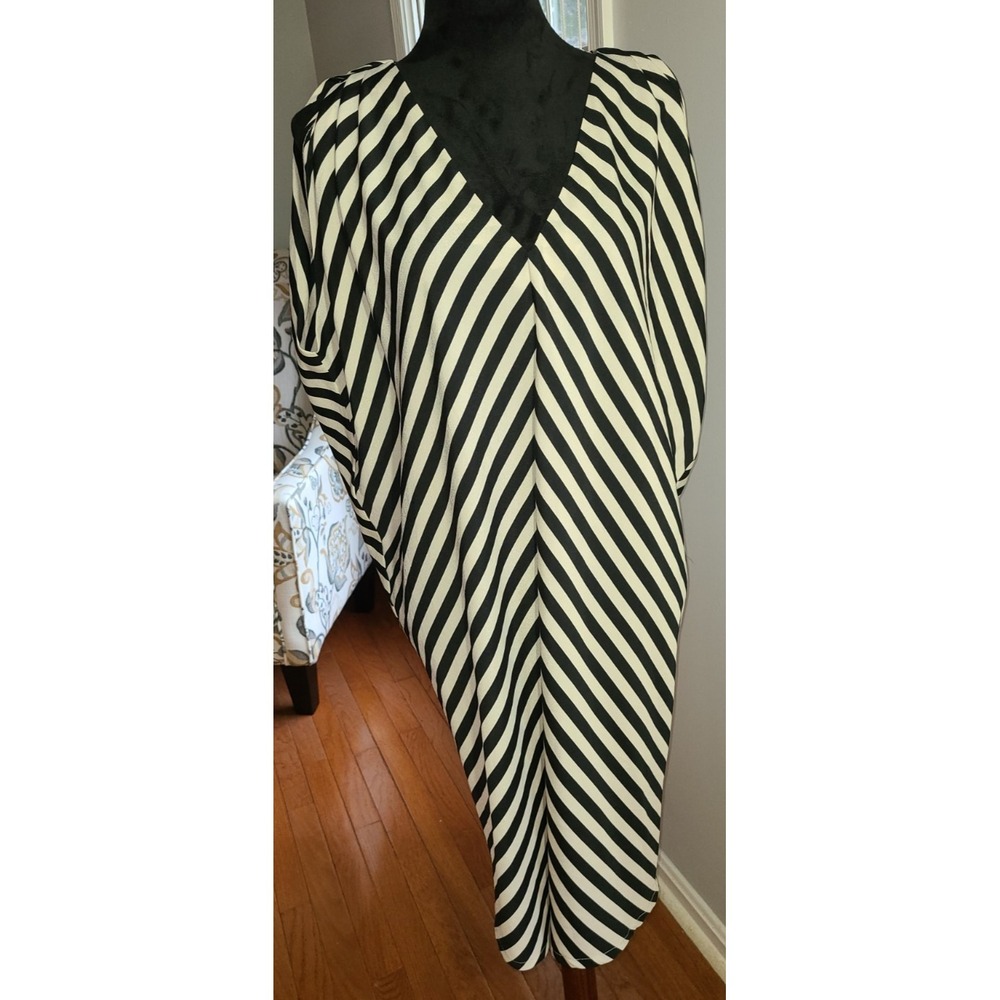 Felicity & Coco Women's Mini Shift Oversized V-Neck Striped Dress New Sz XL - Picture 2 of 7